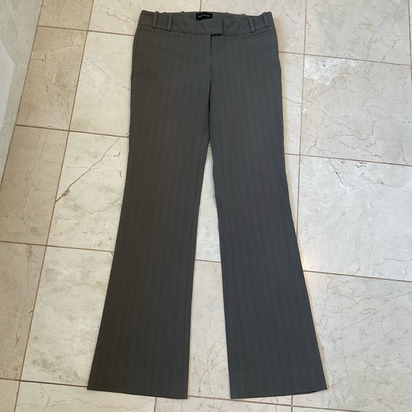 The Limited Crew Fit Pants, Gray Pinstripes, Zip Hooks Belt-loops, Pockets, Sz 2 - Picture 7 of 12